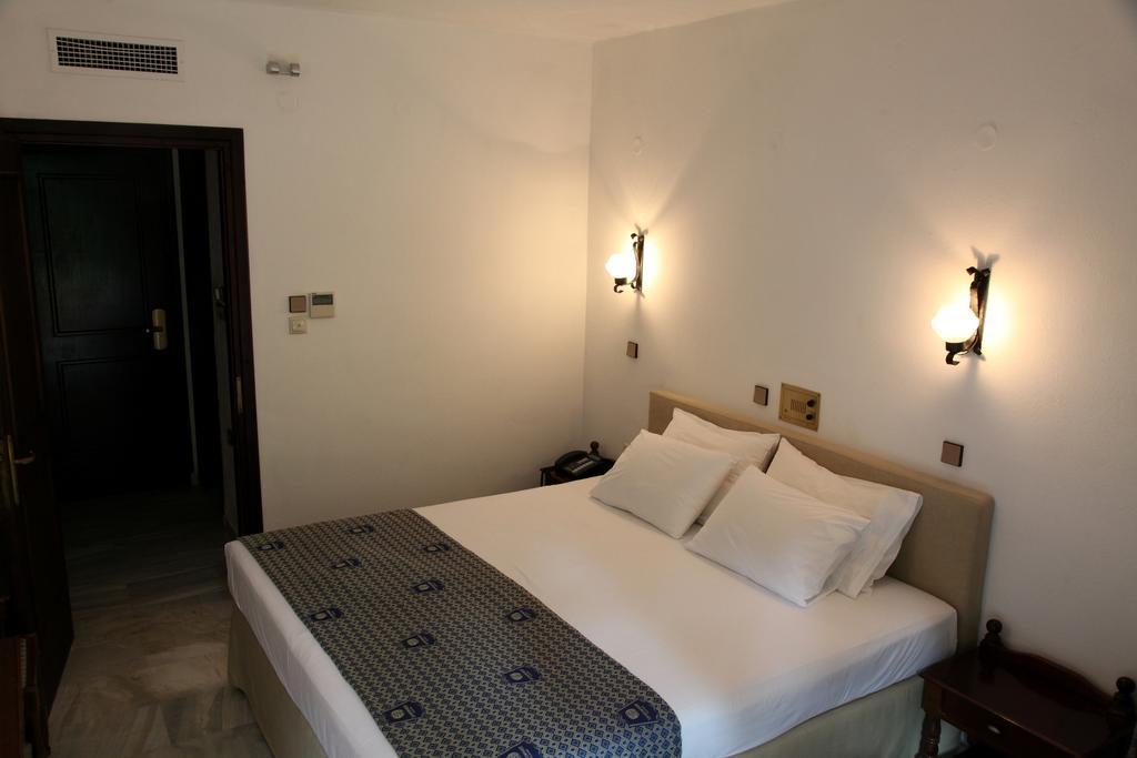 Miramare Hotel Chrysi Ammoudia Room photo